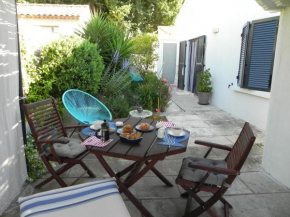 Au pied du Baou avec jardin privé